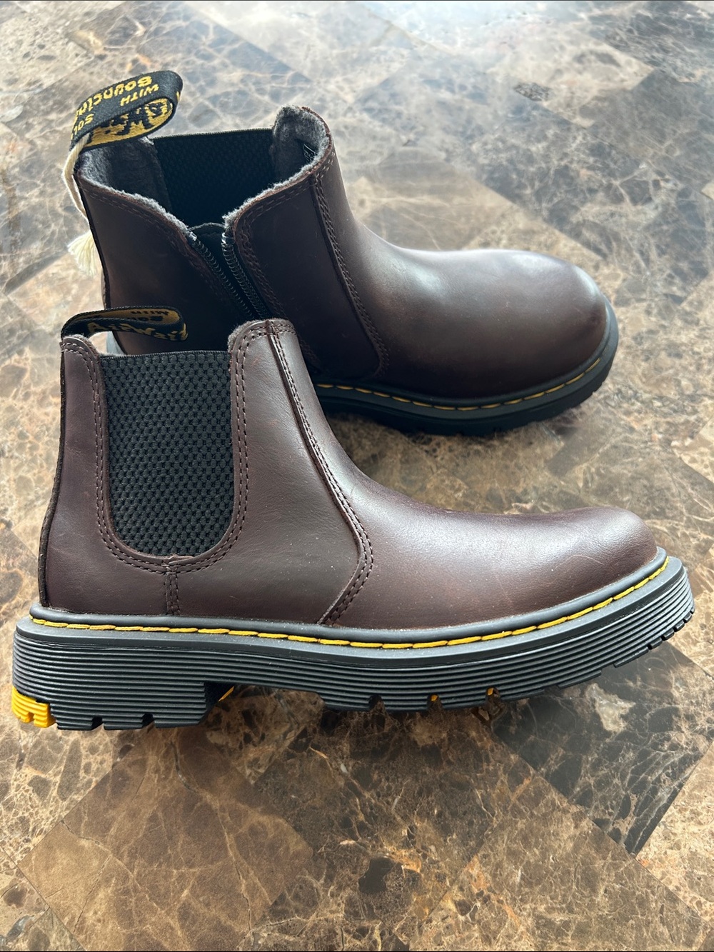 NWT 🆕 Dr. Martens Kids Dark Brown Chelsea Boots with Yellow Stitching size Y1